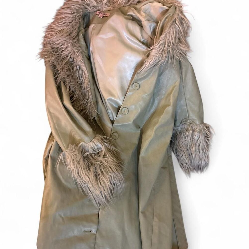 Vrg-grl Women's Green and Blue Coat - Picture 3 of 3